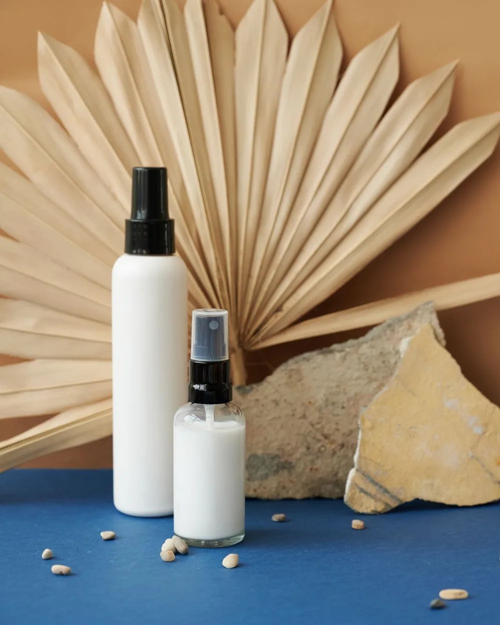 Cosmétiques et huiles pour une routine beauté
